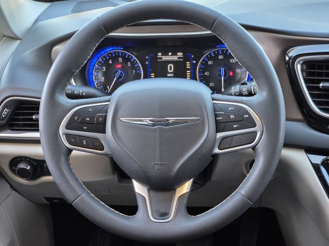 Certified 2023 Chrysler Voyager LX FWD image 27