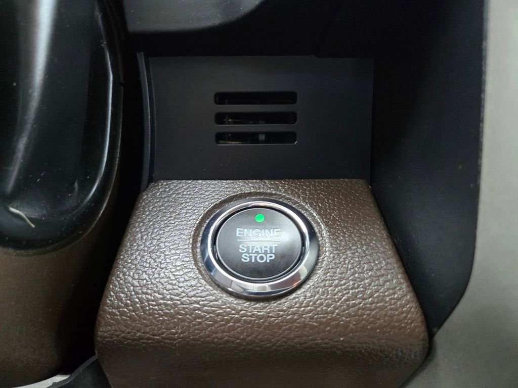 Used 2019 Ford F250 King Ranch w/ Snow Plow Prep Package image 25