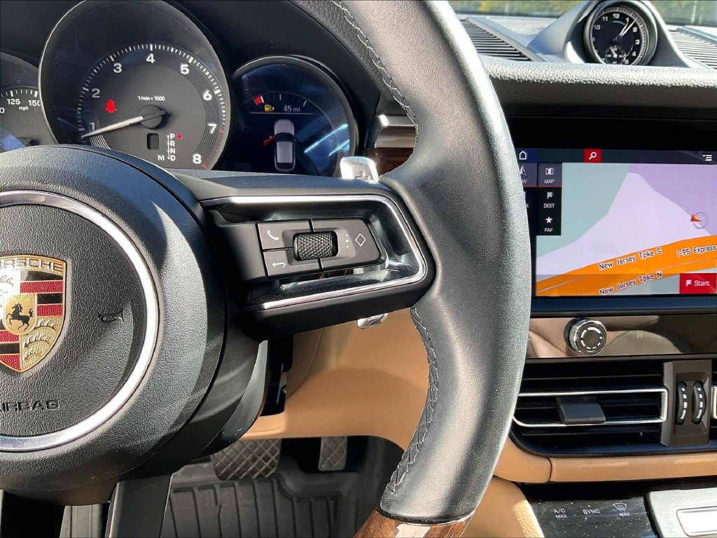 Certified 2023 Porsche Macan AWD/4WD image 24
