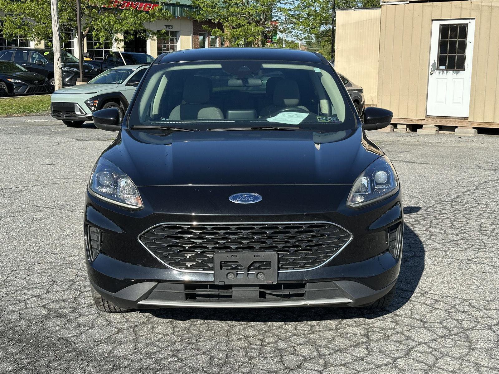 Used 2020 Ford Escape SE image 3