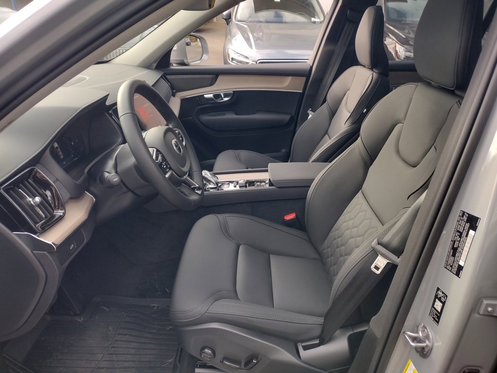 New 2026 Volvo XC90 B6 Plus w/ Protection Package Premier image 15