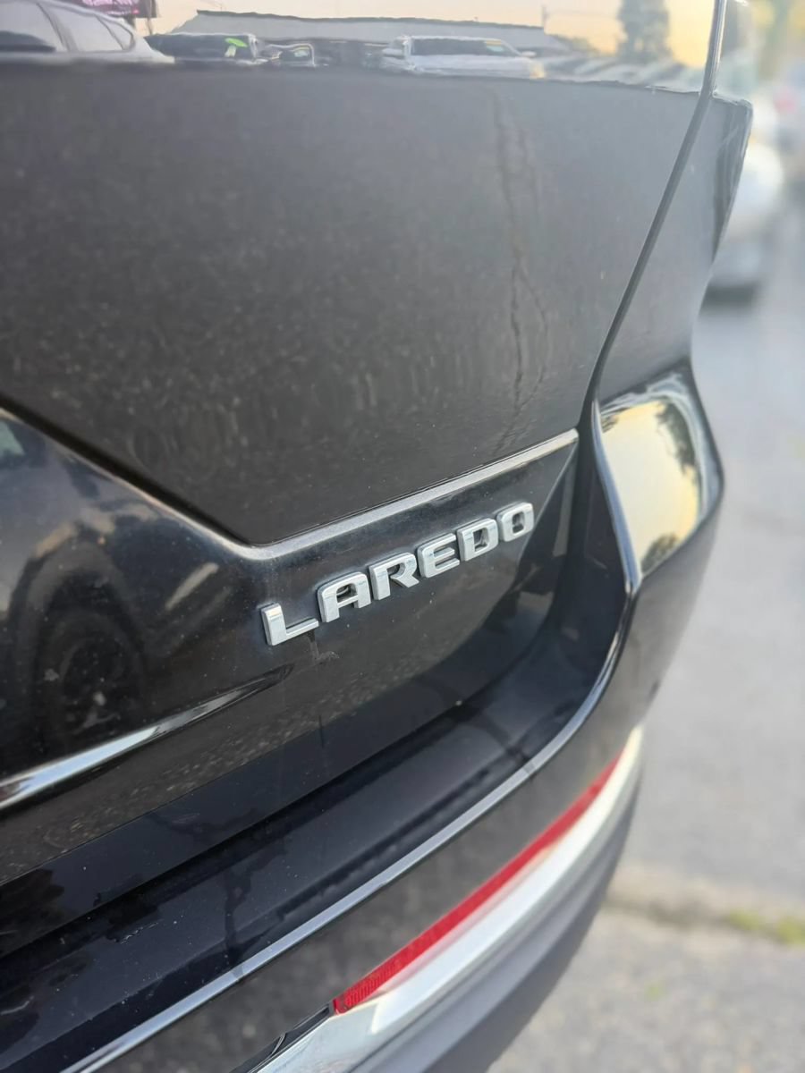Used 2023 Jeep Grand Cherokee Laredo AWD/4WD image 9