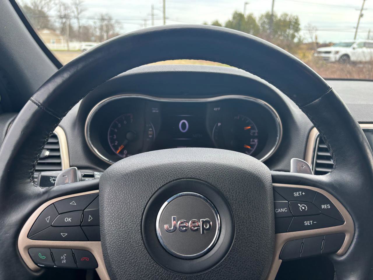 Used 2014 Jeep Grand Cherokee Limited image 11