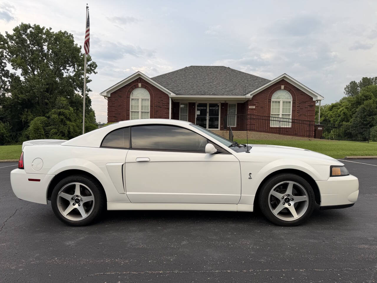 Used 2003 Ford Mustang Cobra RWD image 9