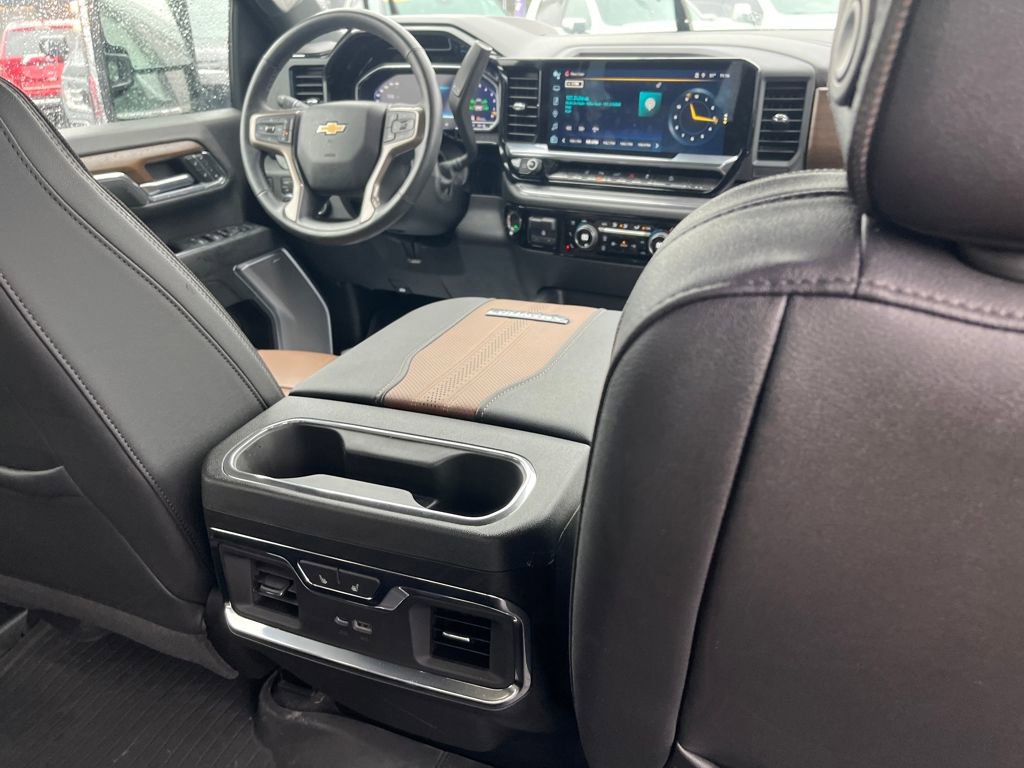 Used 2024 Chevrolet Silverado 2500 High Country w/ High Country Premium Package image 28