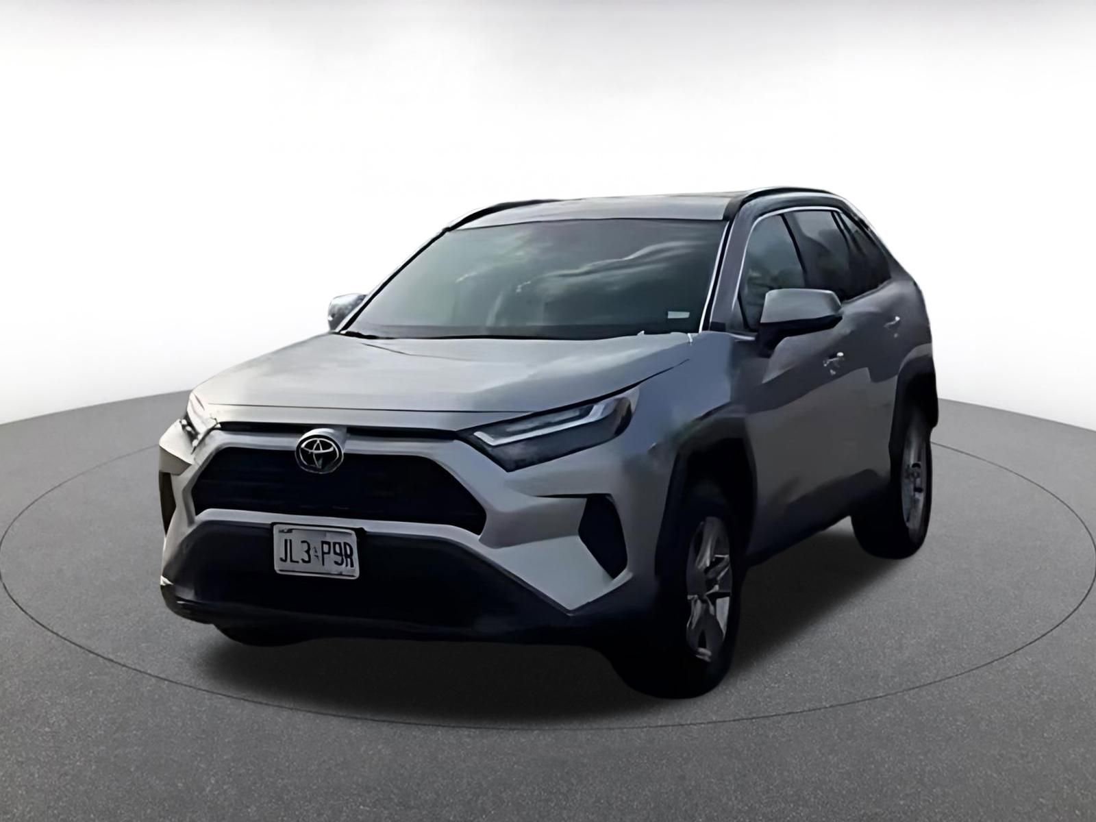 Used 2025 Toyota RAV4 XLE w/ Weather Package FWD image 7