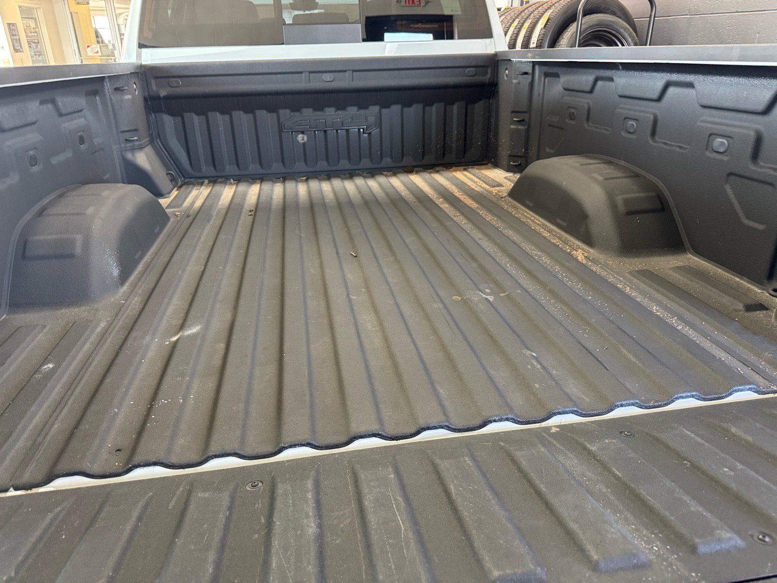 Used 2024 GMC Sierra 2500 AT4 w/ AT4 Premium Plus Package image 9