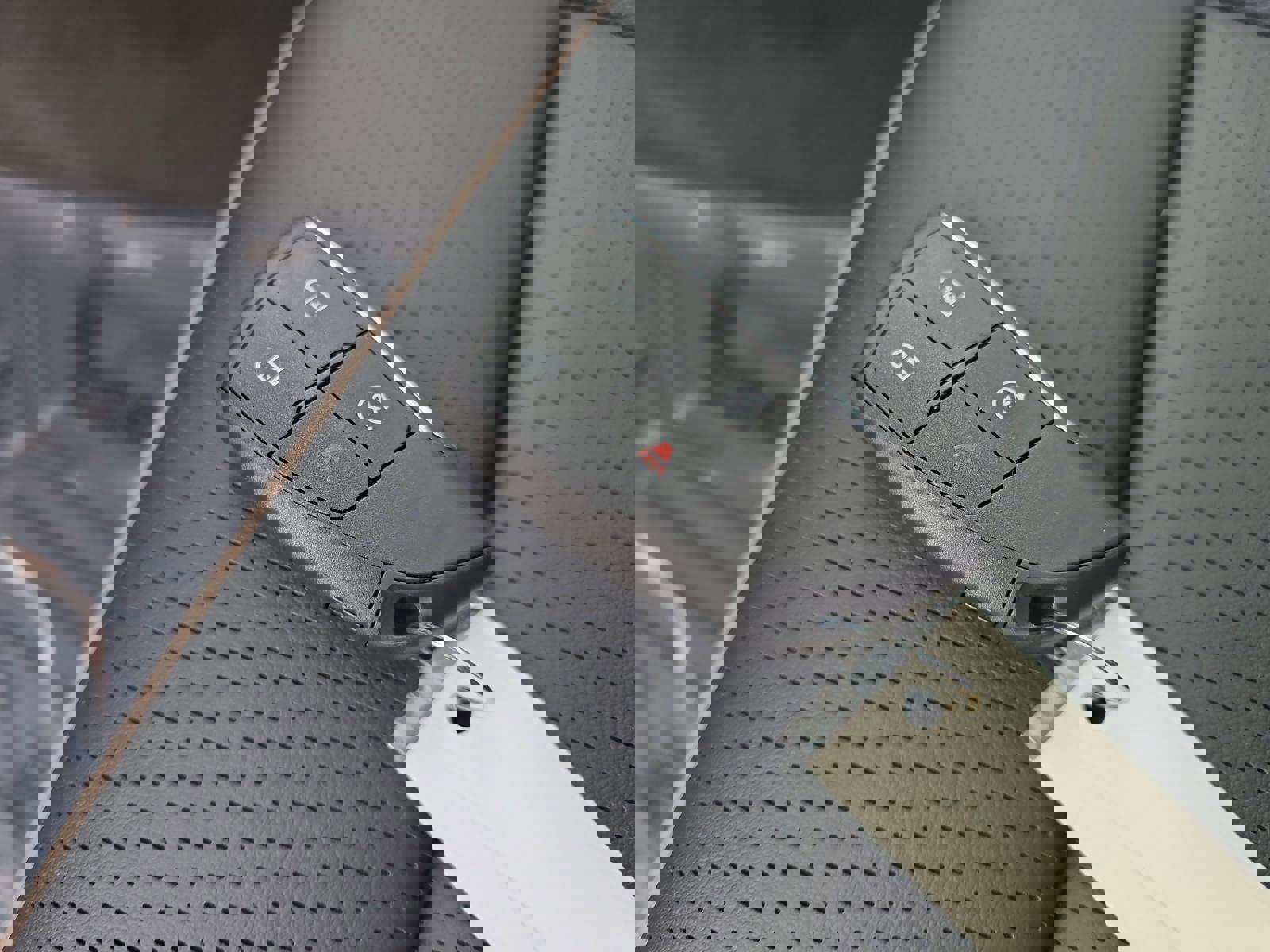 New 2026 GMC Canyon Denali image 38