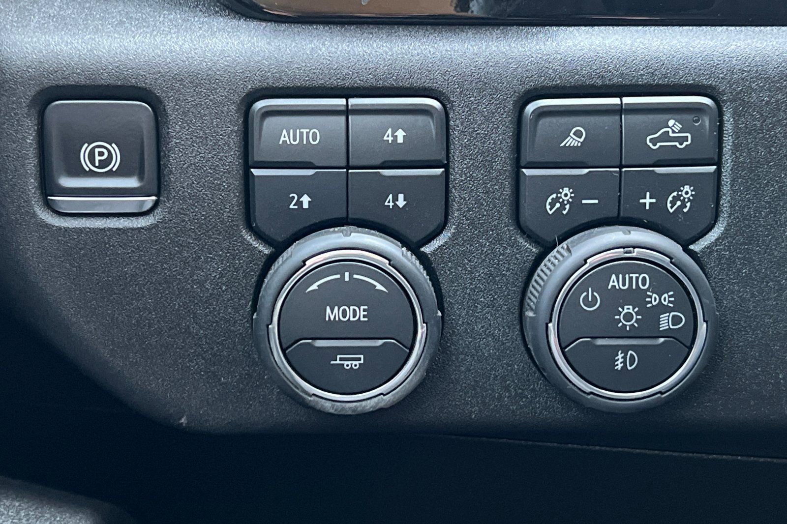 Used 2026 Chevrolet Silverado 3500 LTZ w/ LTZ Plus Package image 40