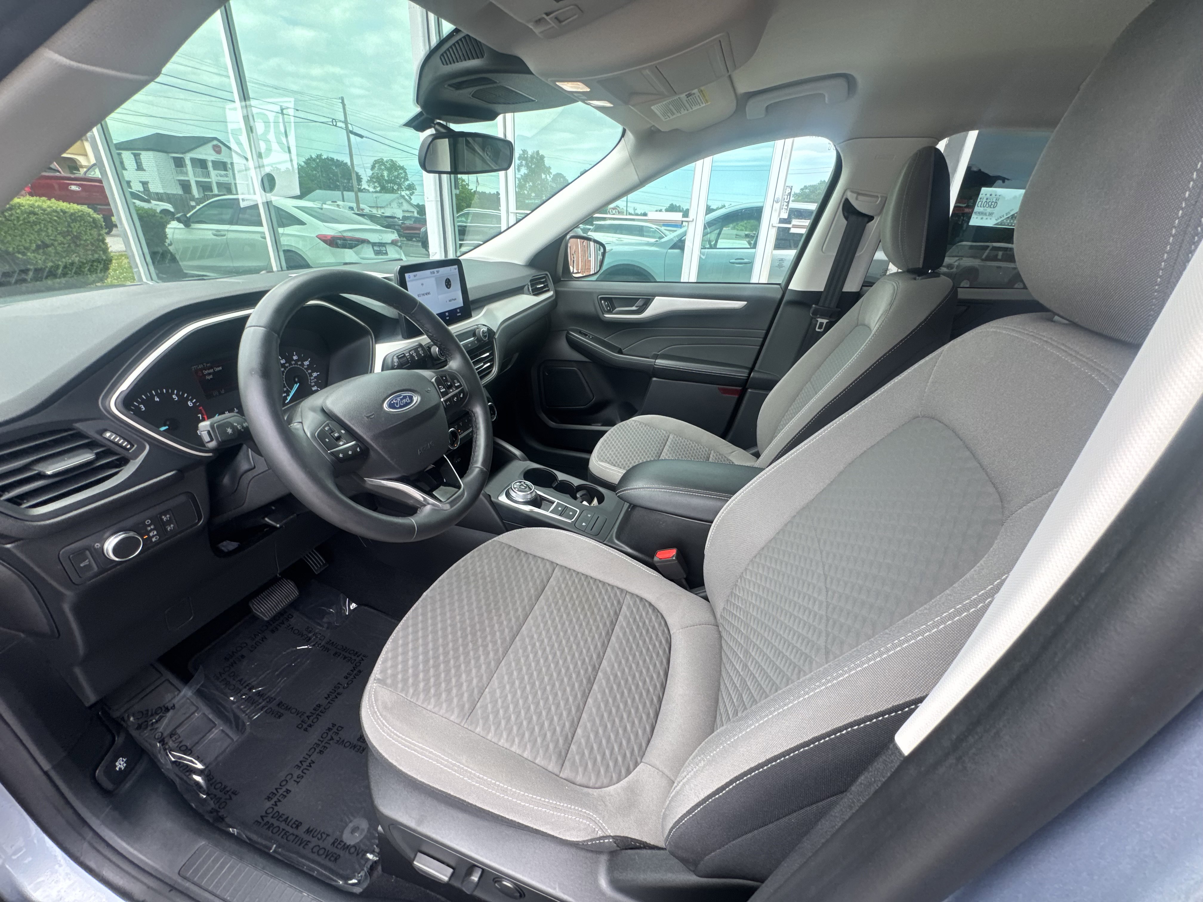 Used 2022 Ford Escape SE w/ SE Sport Appearance Package FWD image 7