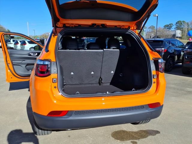 New 2026 Jeep Compass Latitude image 14