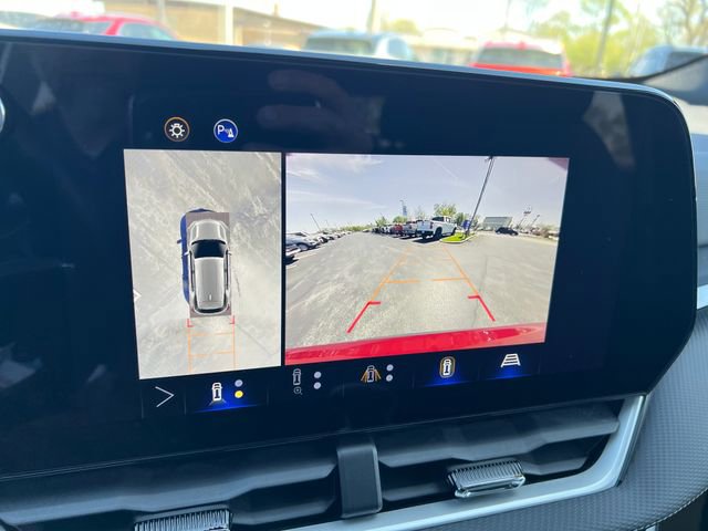 Used 2025 Chevrolet Equinox LT w/ Safety and Technology Package image 31