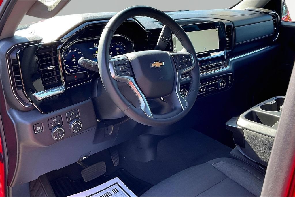 Used 2024 Chevrolet Silverado 1500 LT AWD/4WD image 21