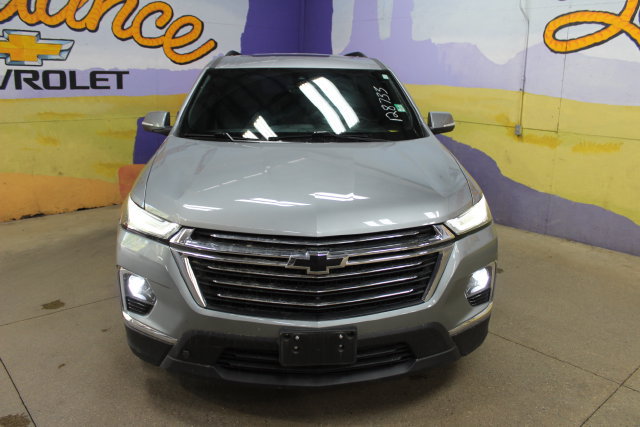 Used 2024 Chevrolet Traverse Limited LT AWD/4WD image 3