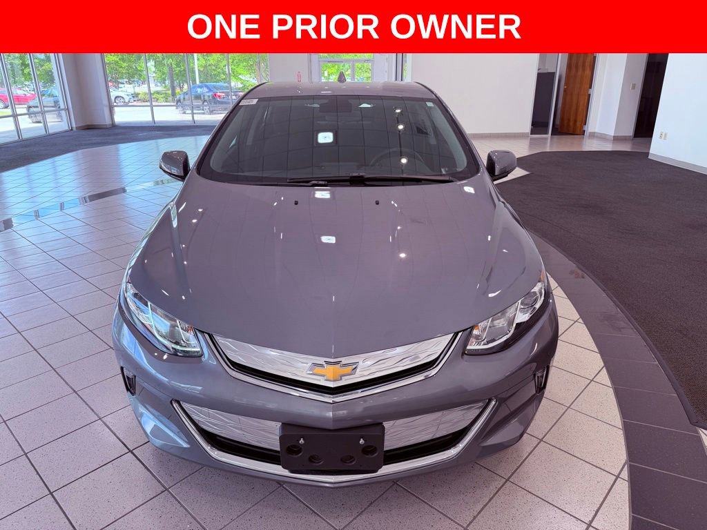 Used 2018 Chevrolet Volt LT w/ Comfort Package FWD image 2