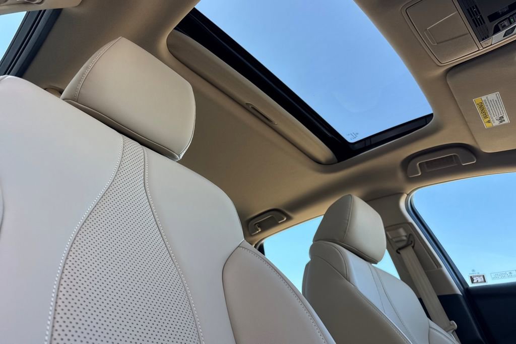 Certified 2025 Acura TLX w/ Technology Package image 20