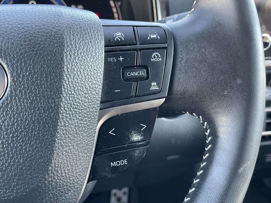 Used 2025 Toyota Camry SE w/ Convenience Package FWD image 30