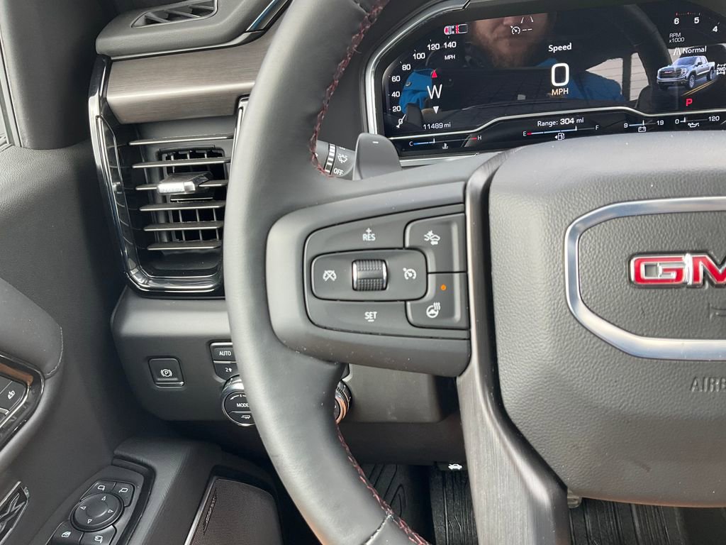 Used 2025 GMC Sierra 1500 AT4X image 5