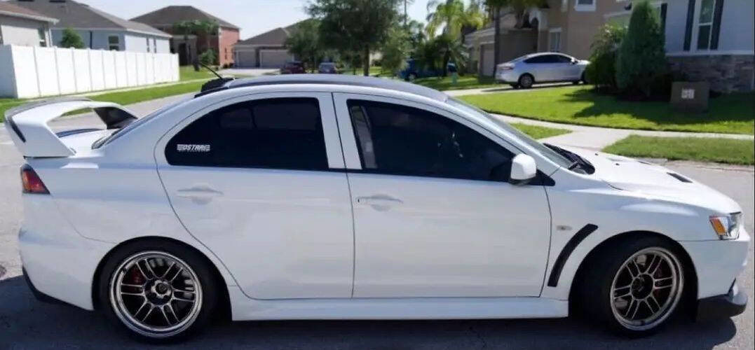 Used 2013 Mitsubishi Lancer Evolution GSR image 4