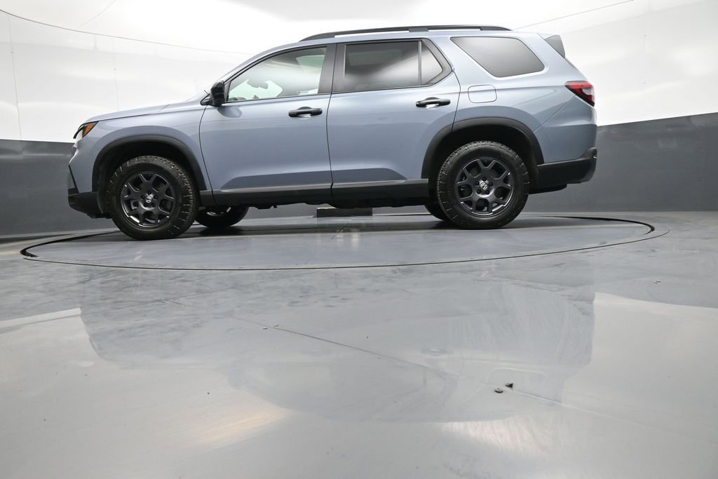 Certified 2024 Honda Pilot TrailSport image 35