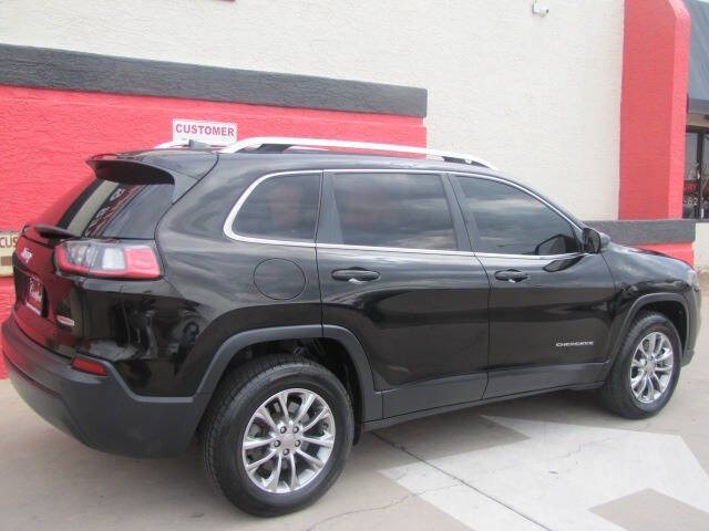 Used 2019 Jeep Cherokee Latitude Plus image 7