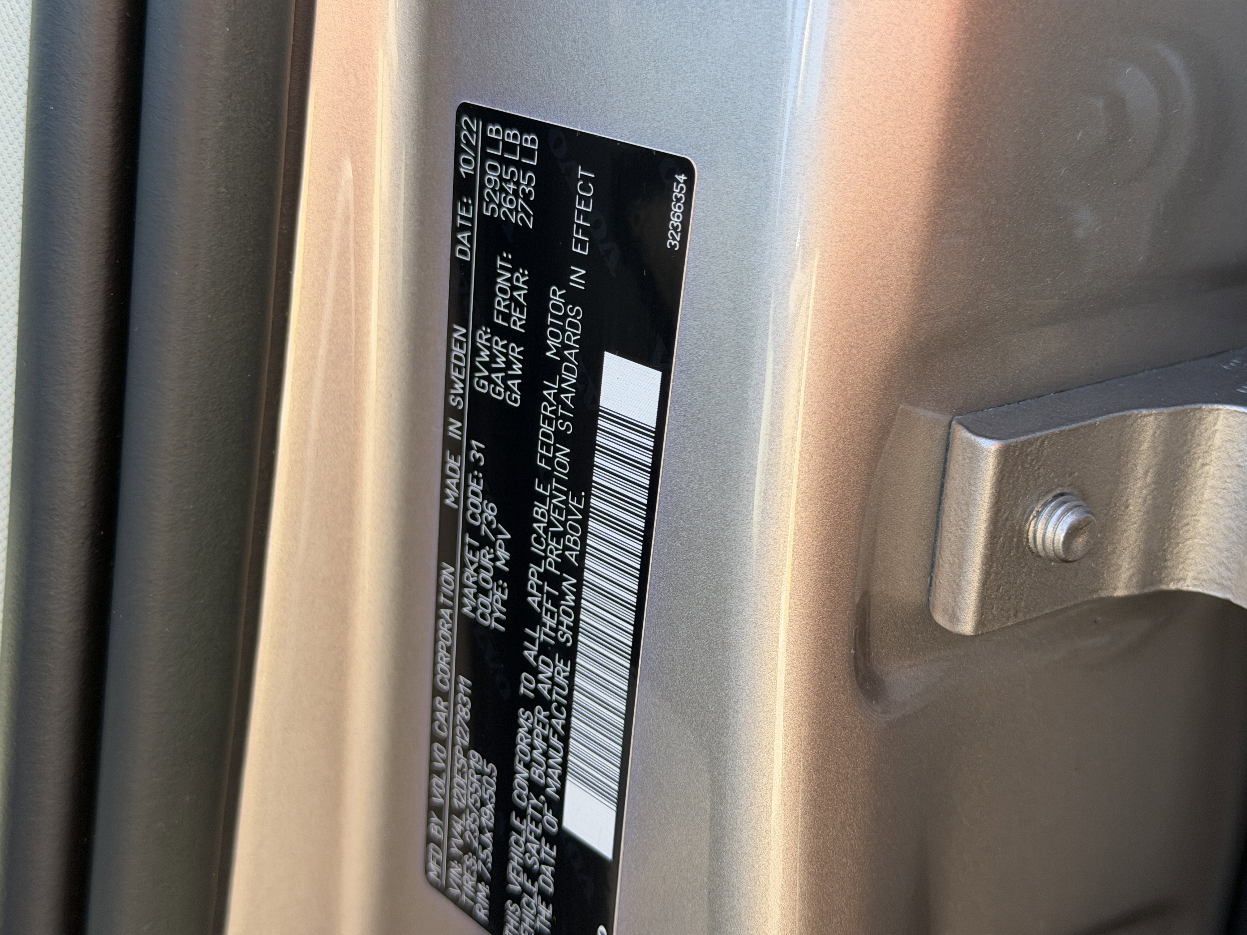 Certified 2023 Volvo XC60 B5 Plus w/ Protection Package Premier image 32