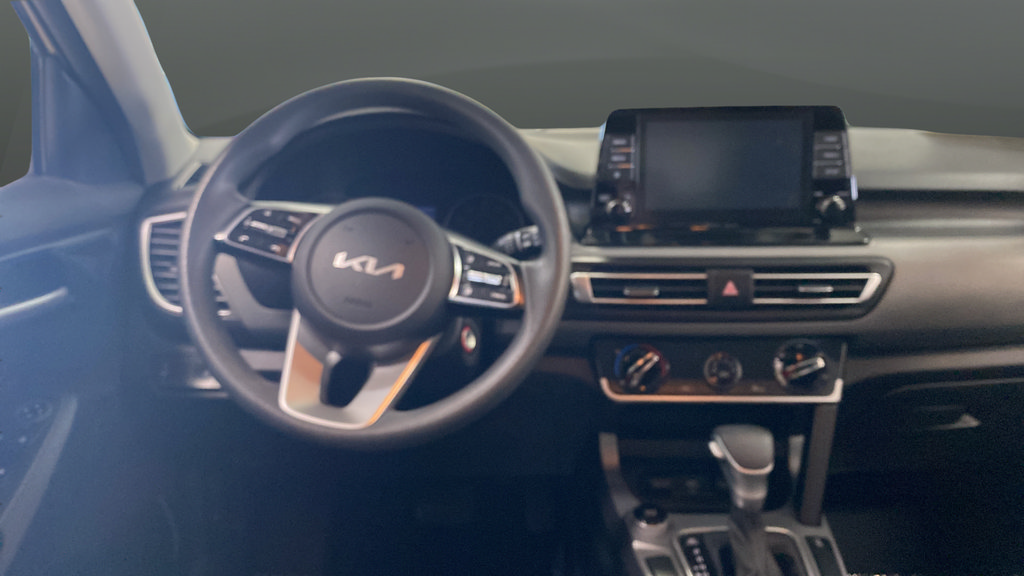 Used 2023 Kia Seltos LX AWD/4WD image 10