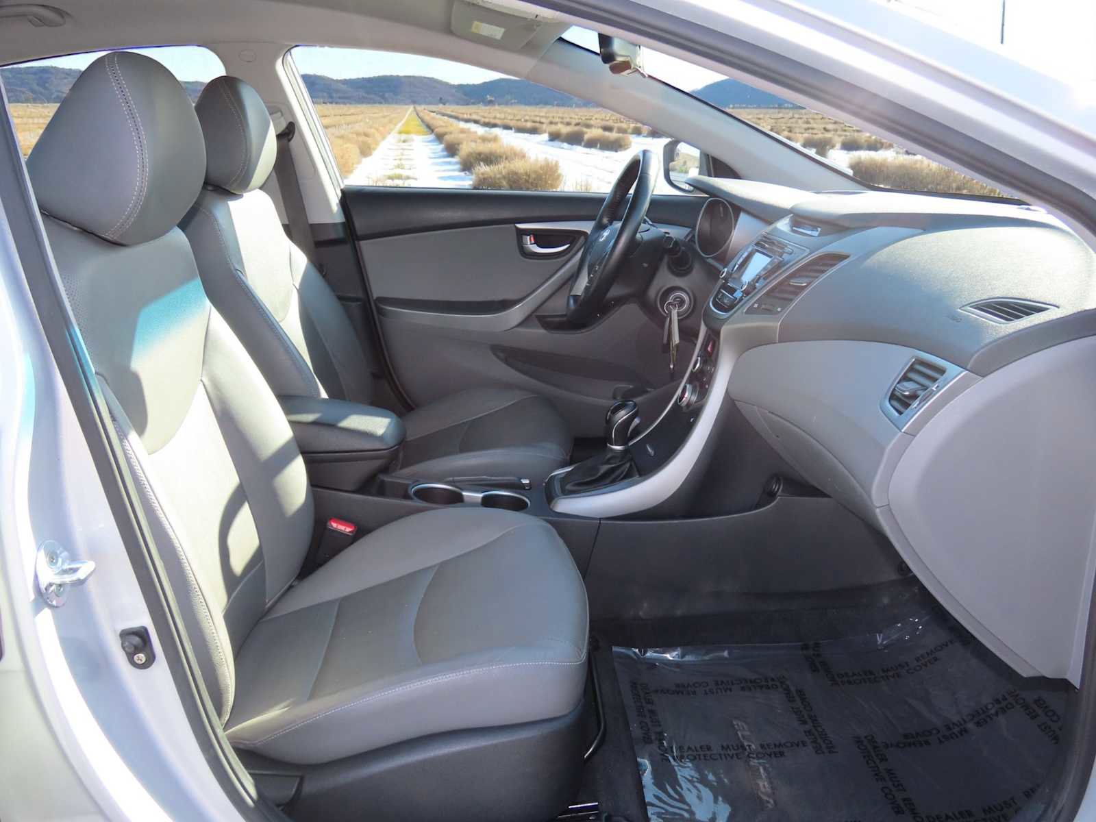 Used 2015 Hyundai Elantra Limited image 24
