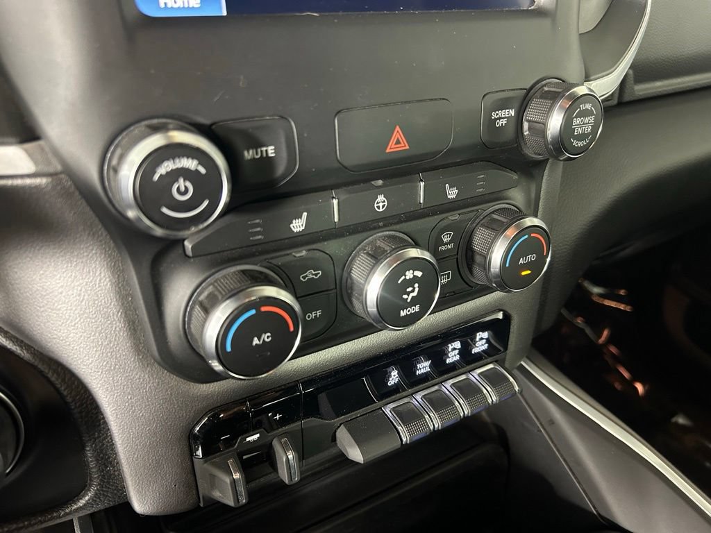 Used 2022 RAM 1500 Big Horn AWD/4WD image 9