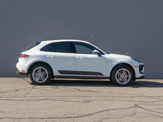 Certified 2025 Porsche Macan image 8