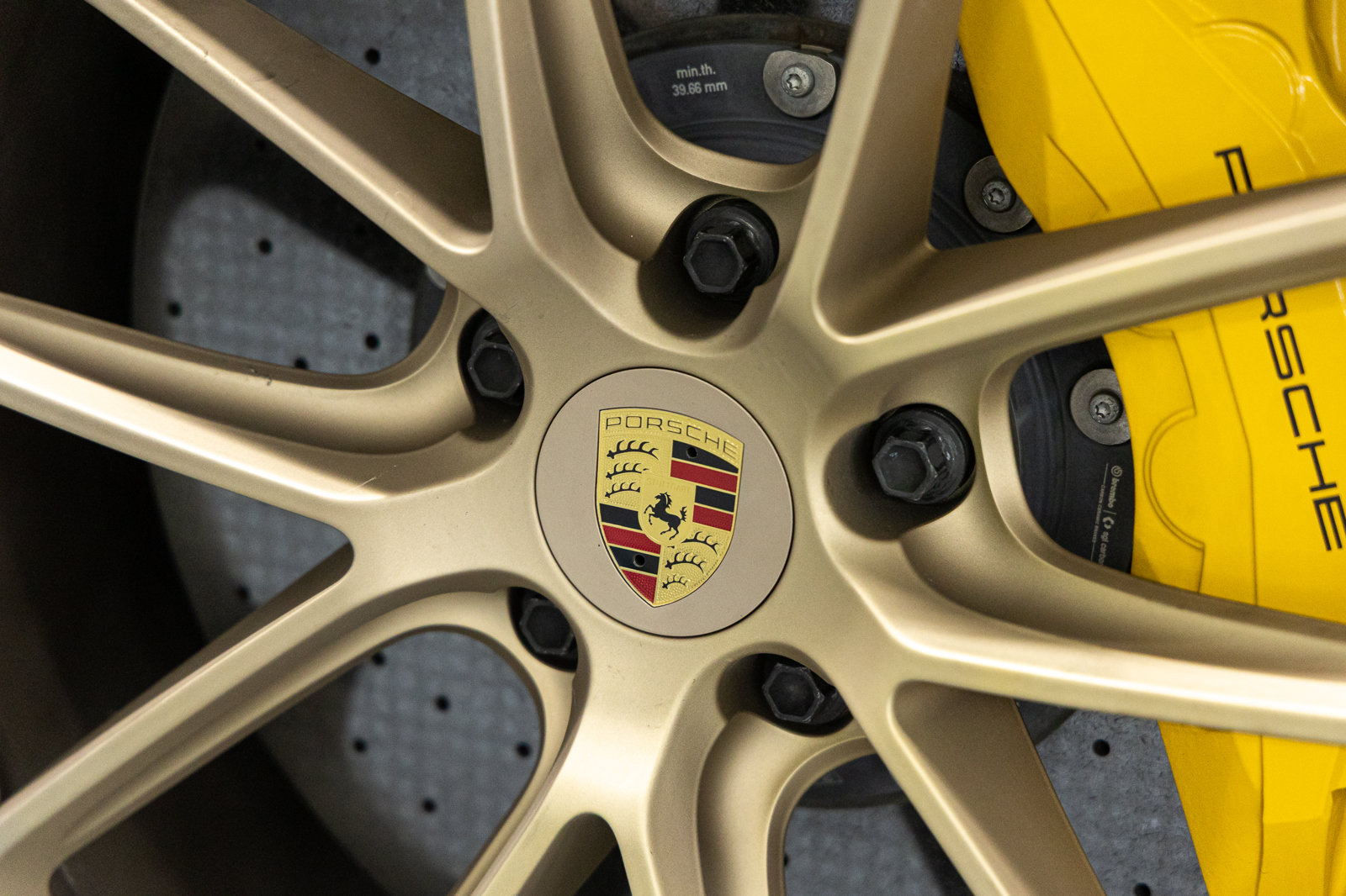 Used 2024 Porsche Cayenne Turbo GT AWD/4WD image 17