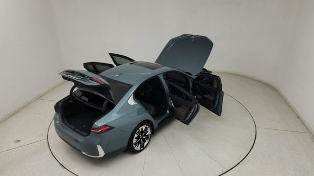Used 2026 BMW i5 eDrive40 AWD/4WD image 35