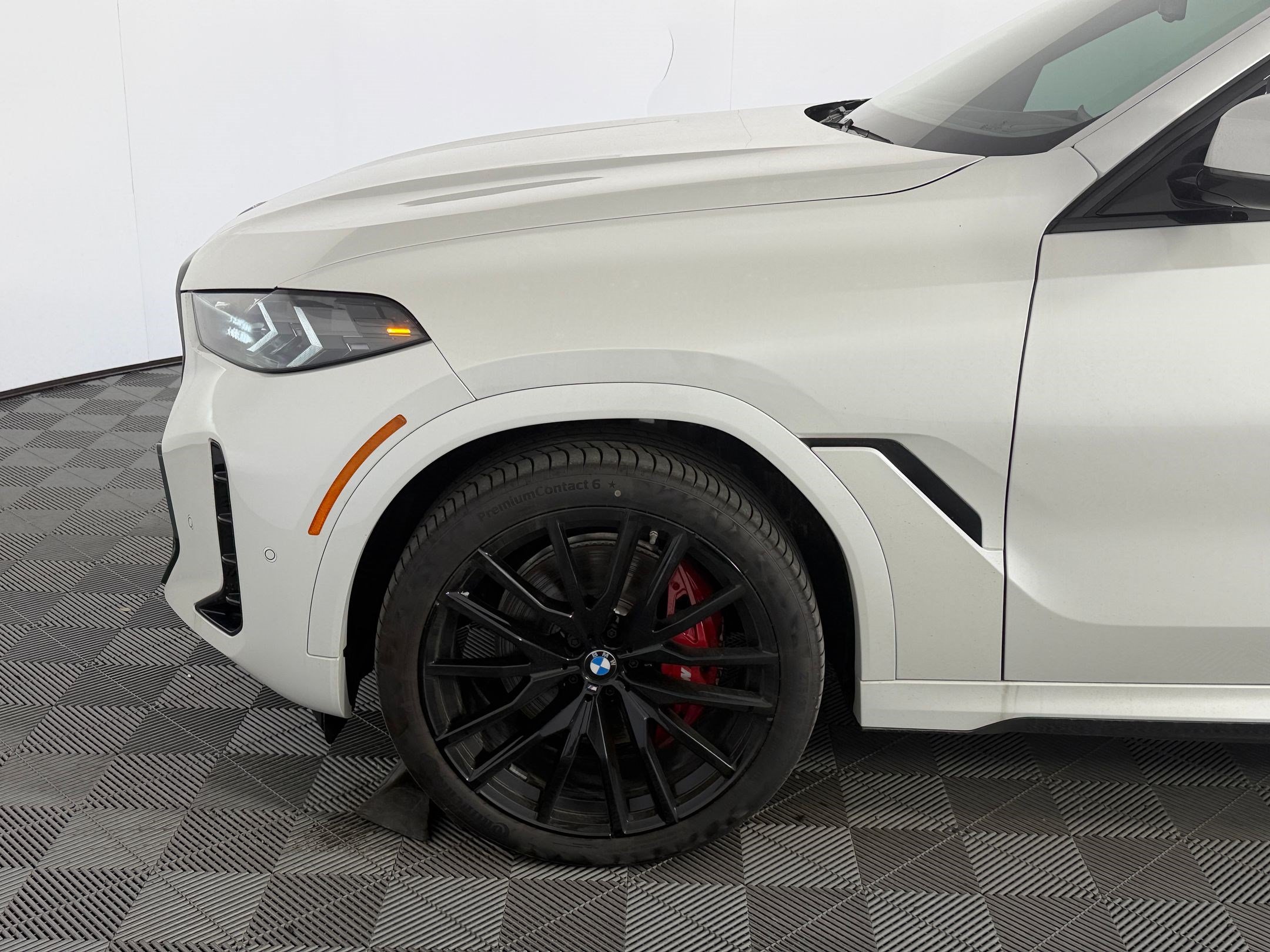 New 2026 BMW X6 xDrive40i w/ Executive Package AWD/4WD image 11