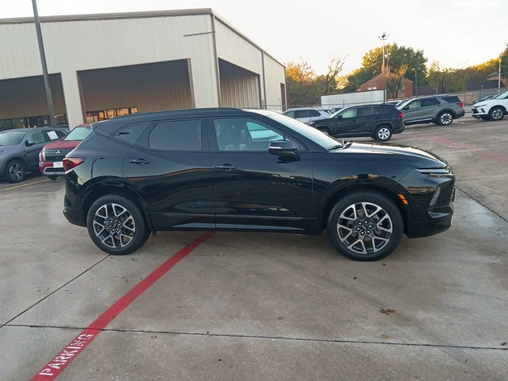 Used 2025 Chevrolet Blazer RS image 7