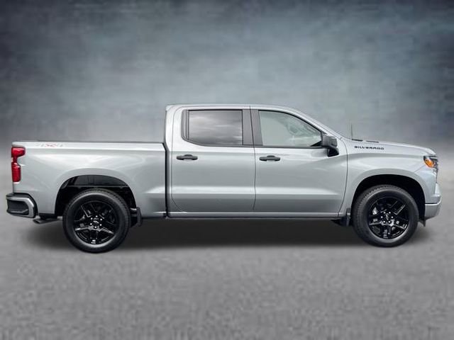 New 2026 Chevrolet Silverado 1500 Custom w/ LPO, Dark Essentials Package AWD/4WD image 4
