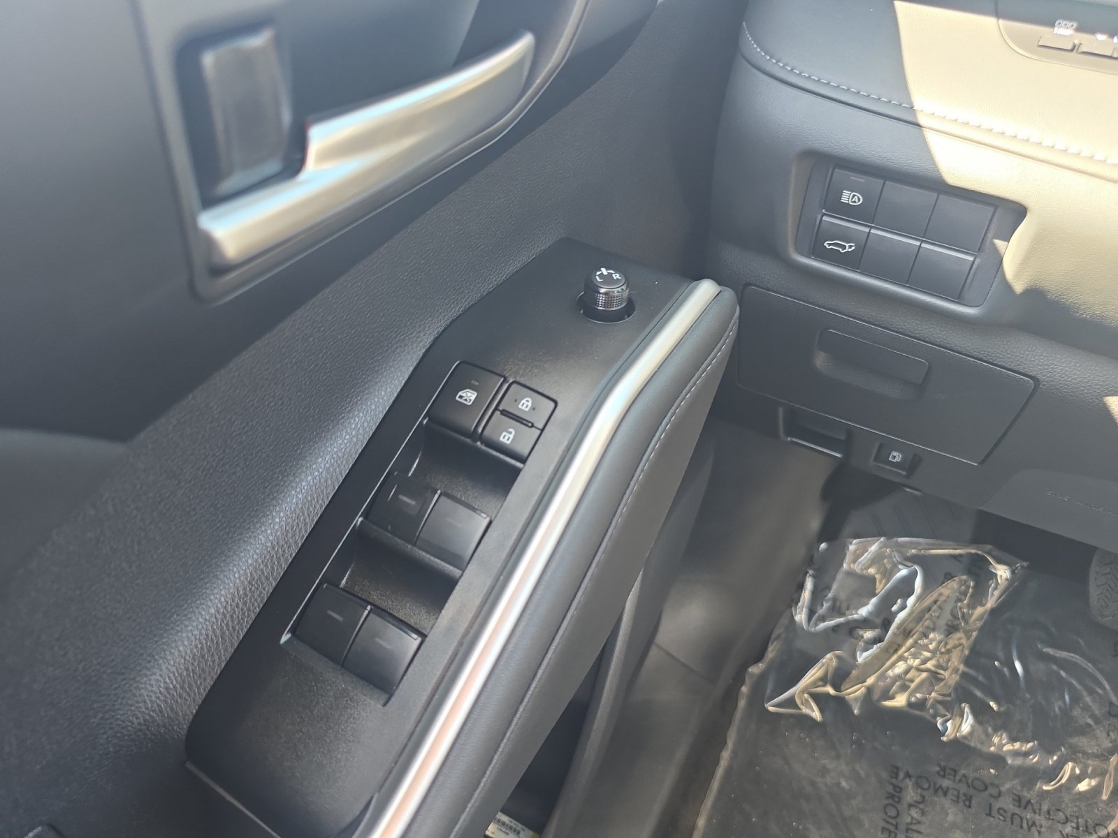 Certified 2026 Toyota Highlander XLE AWD/4WD image 17