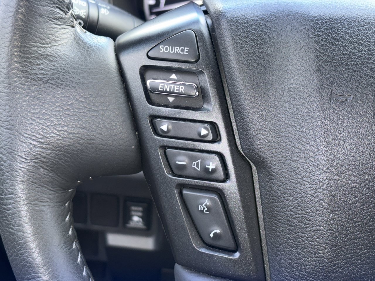 Certified 2025 Nissan Frontier SV w/ SV Convenience Package RWD image 19