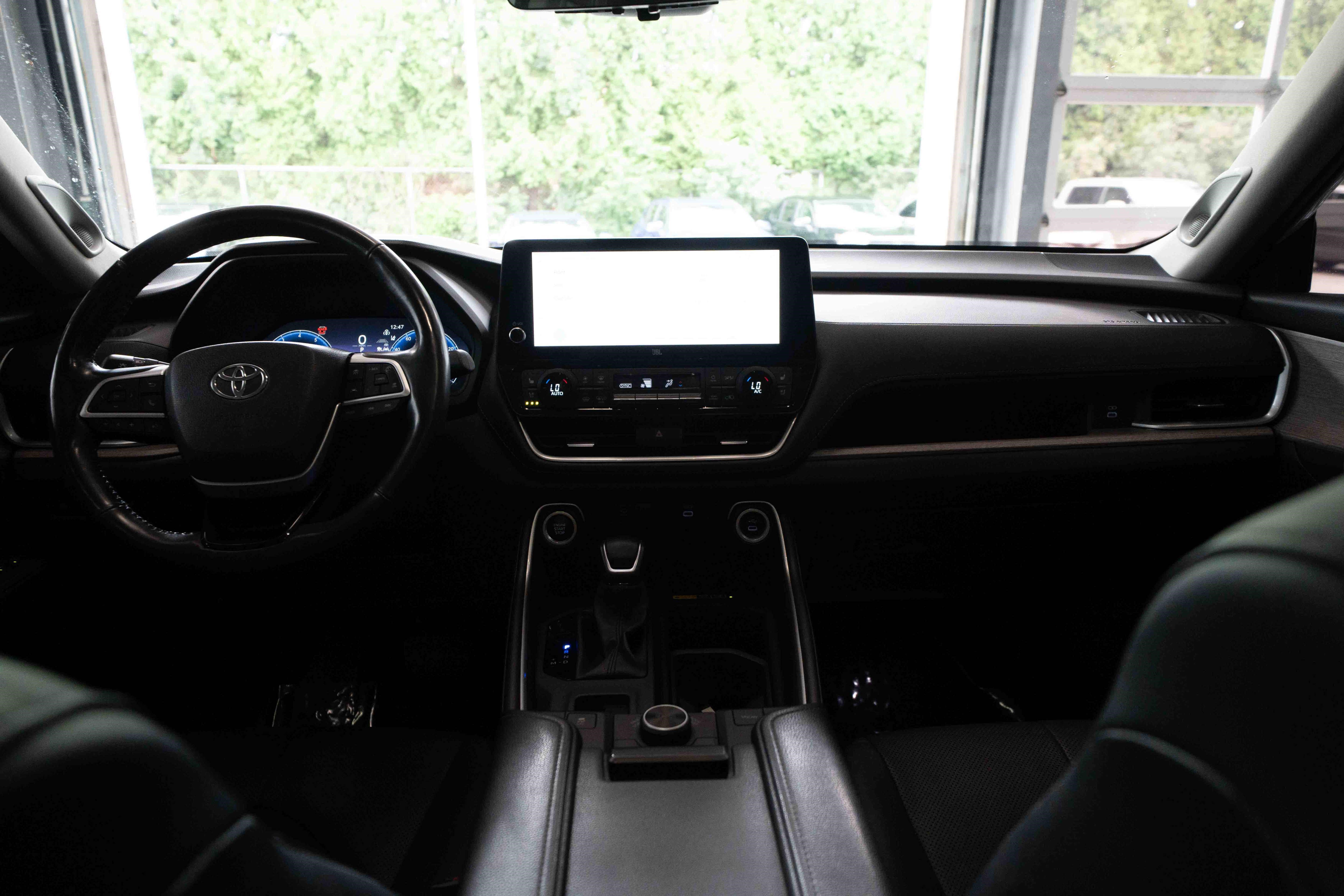 Used 2024 Toyota Grand Highlander AWD image 20