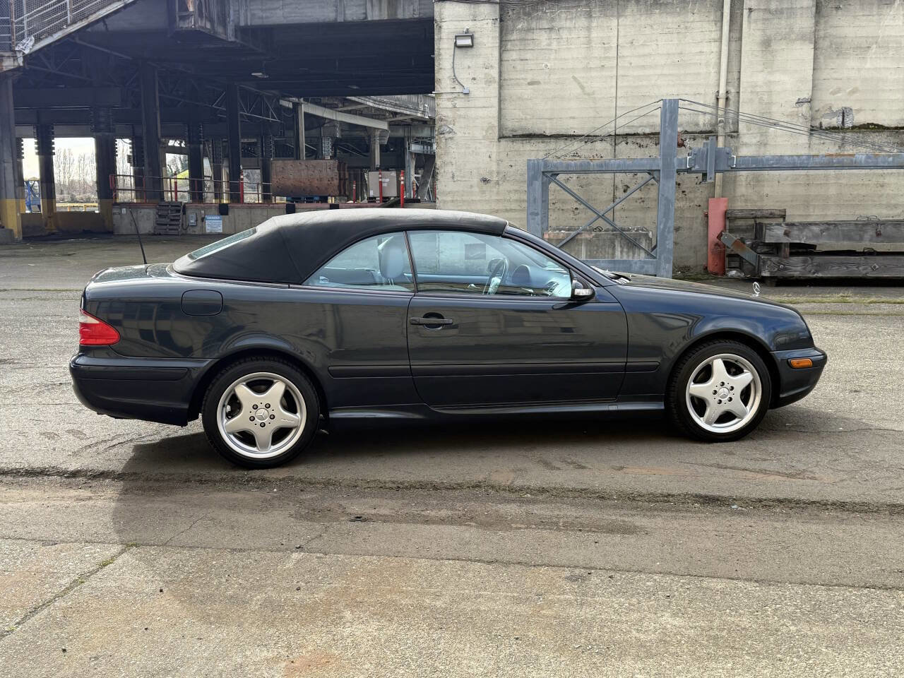 Used 2000 Mercedes-Benz CLK 430 Cabriolet image 11