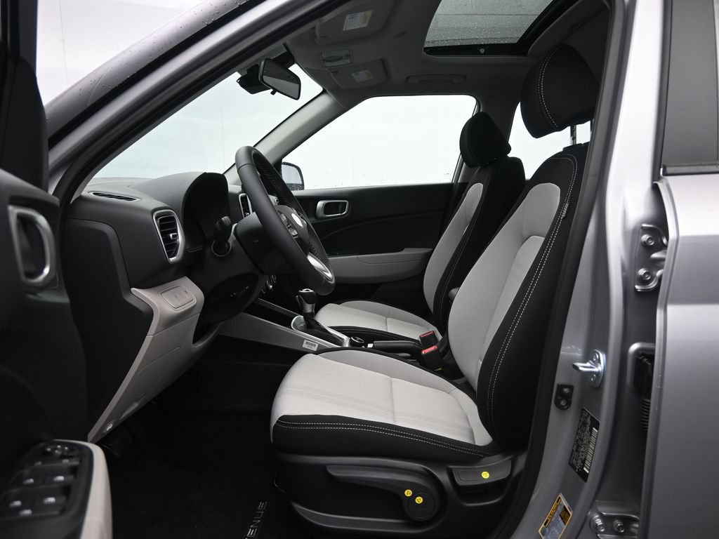 New 2026 Hyundai Venue SEL FWD image 23