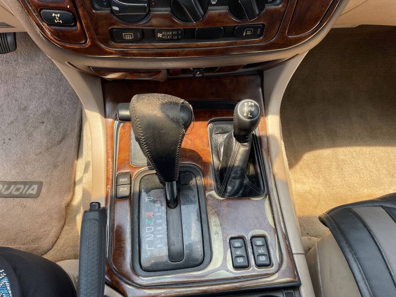 Used 1998 Toyota Land Cruiser w/ Leather Trim Pkg AWD/4WD image 22