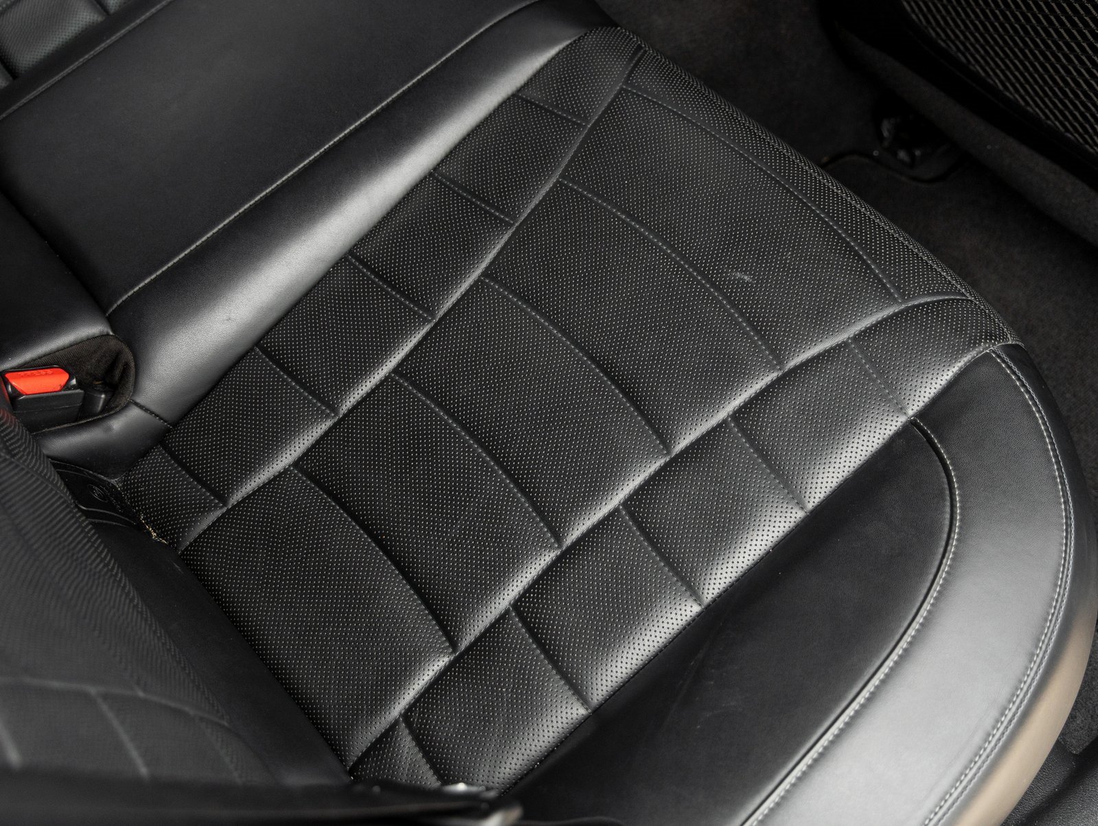 Used 2022 Kia Stinger GT2 image 39