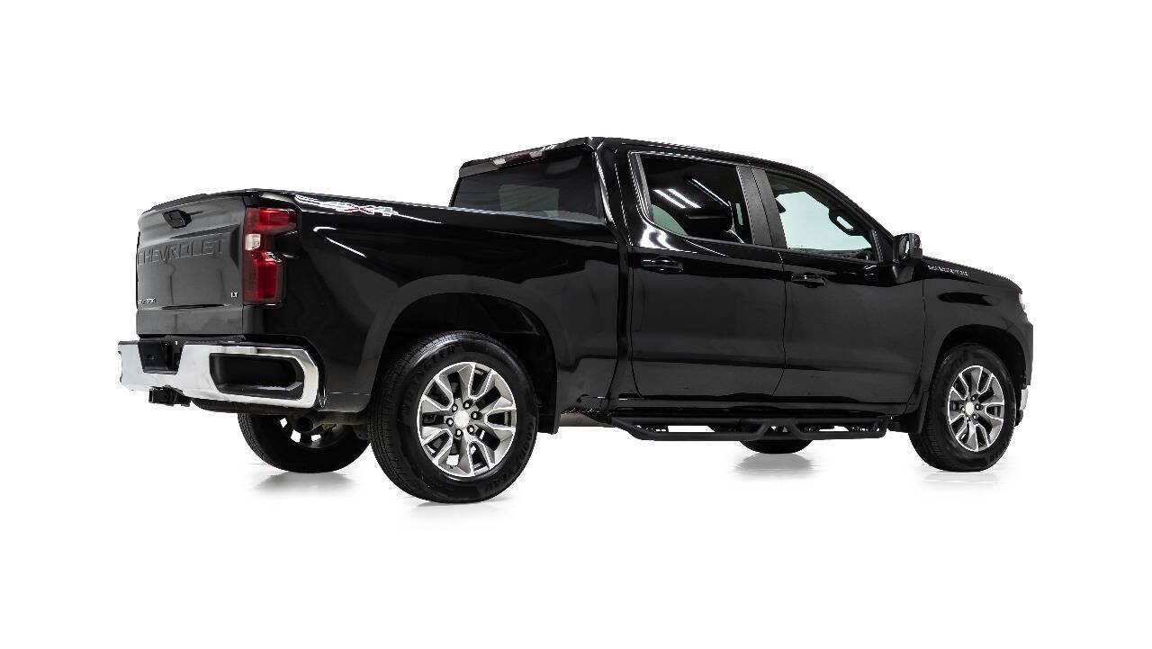 Used 2021 Chevrolet Silverado 1500 LT AWD/4WD image 3