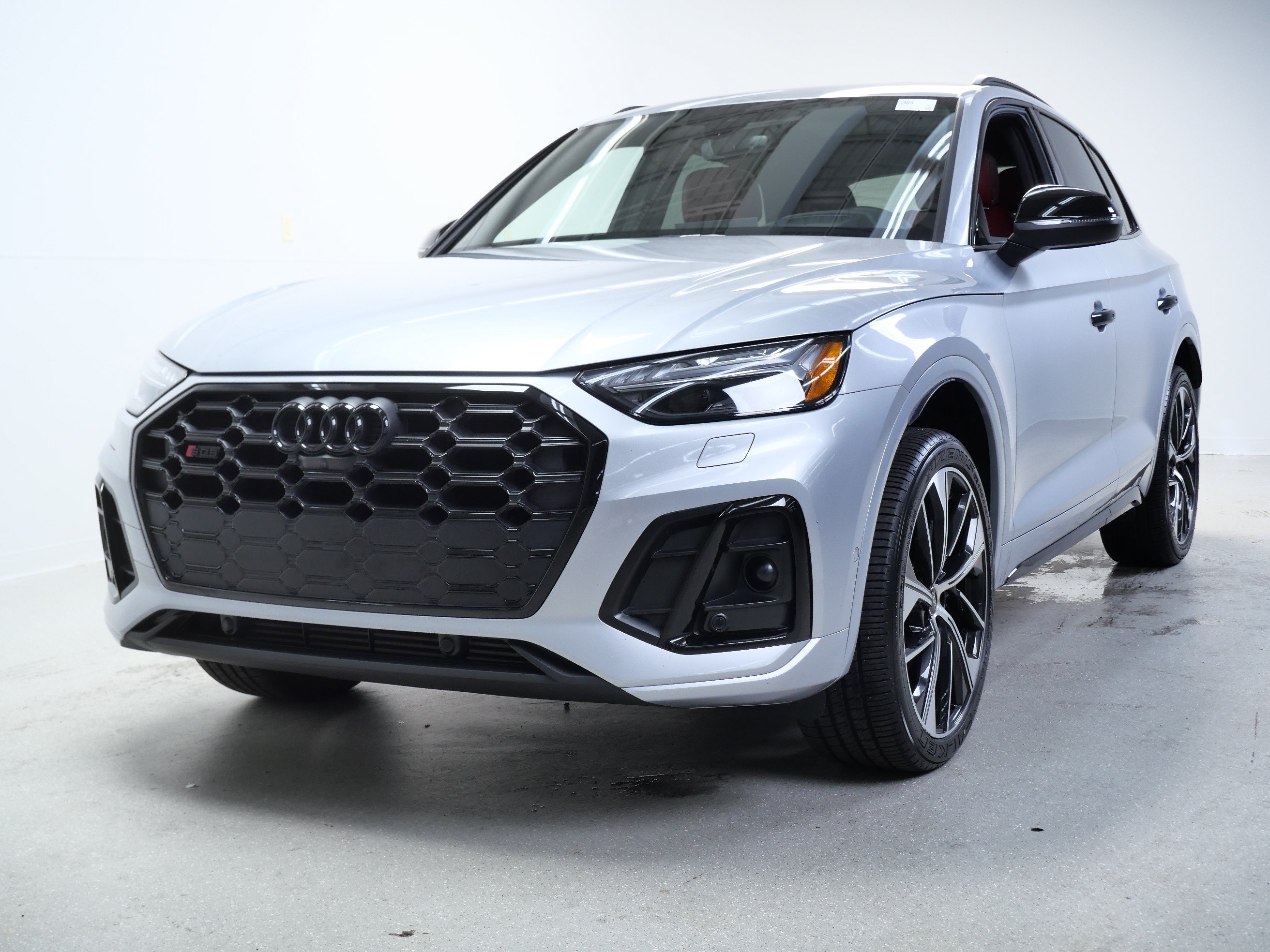 Used 2023 Audi SQ5 Prestige w/ Prestige Package AWD/4WD image 12