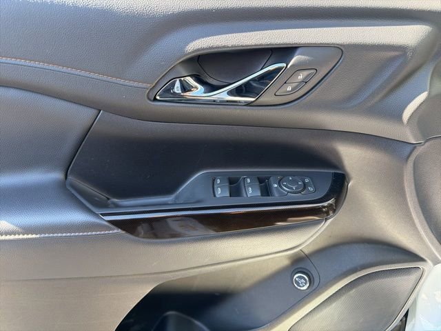 Used 2023 GMC Acadia AT4 image 11