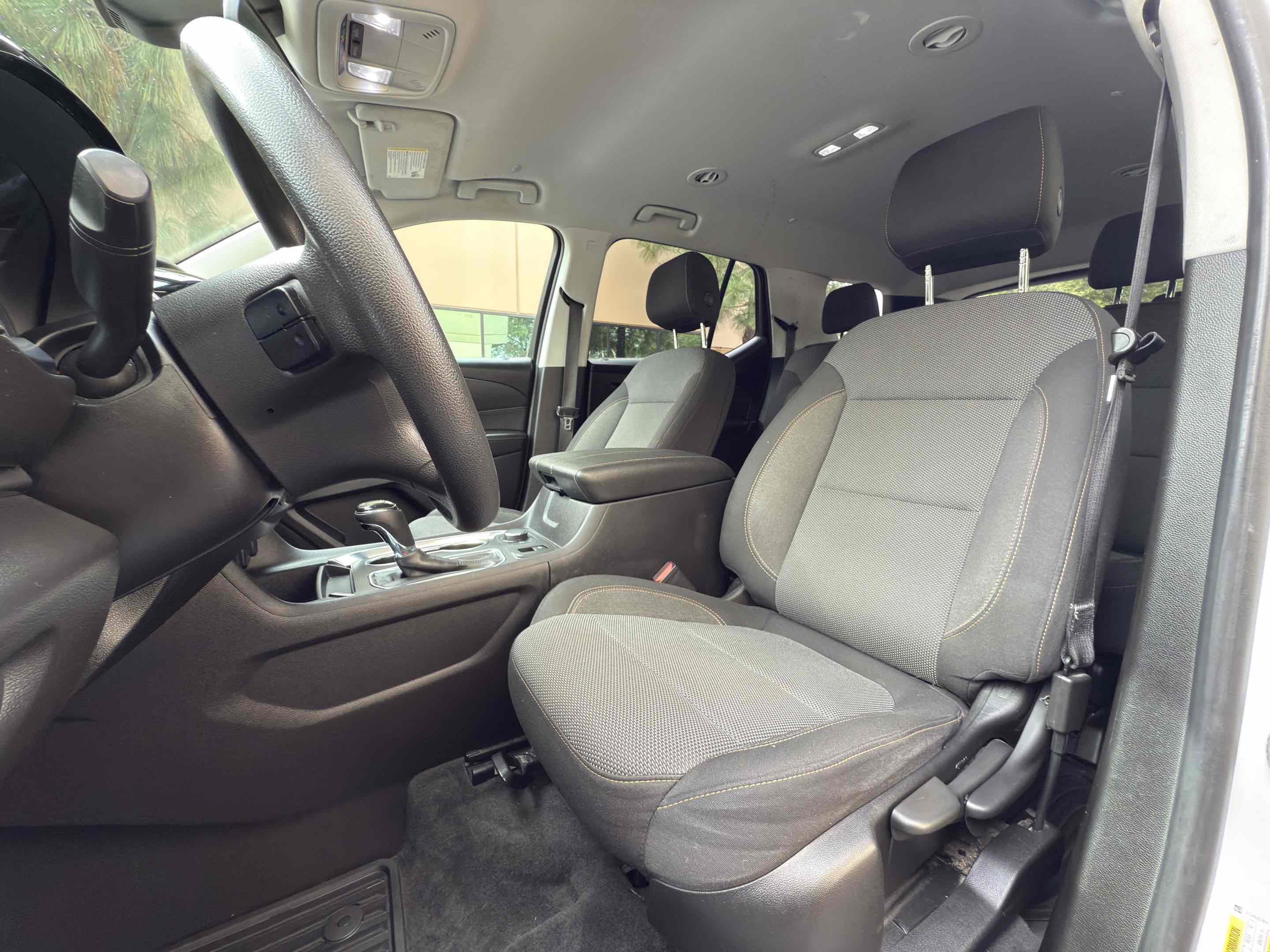 Used 2020 Chevrolet Traverse LS image 25