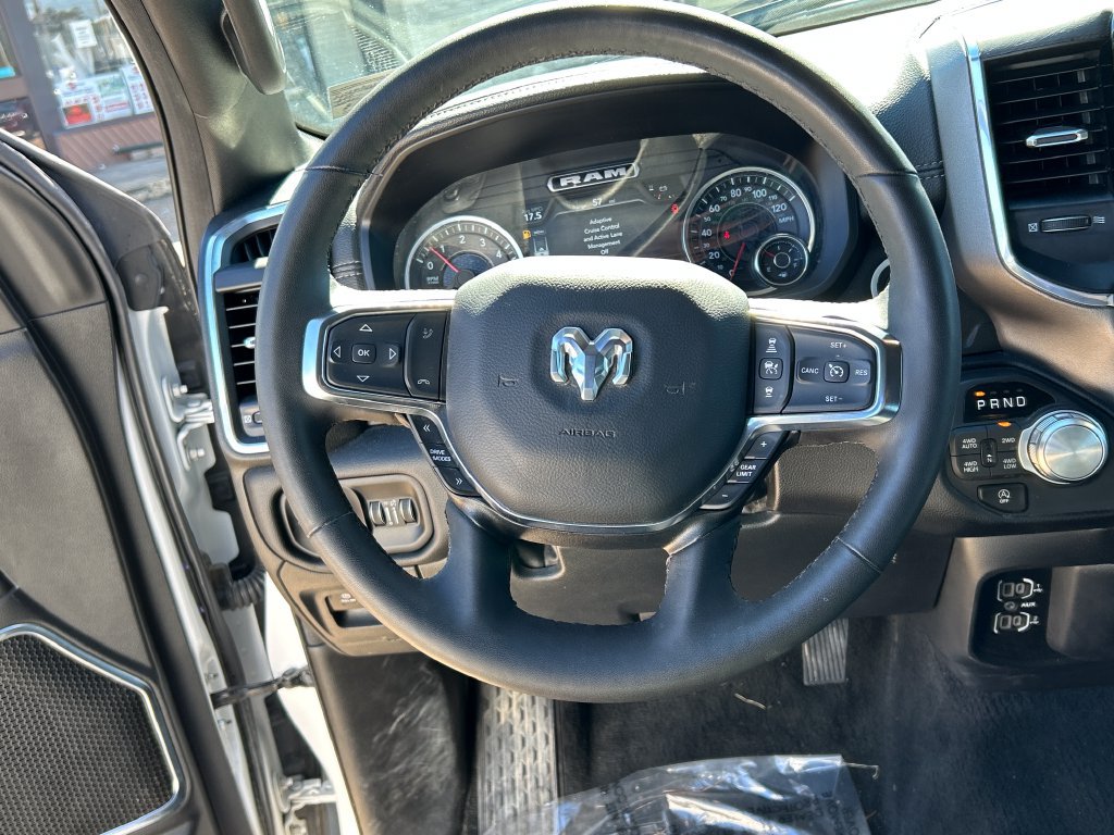 Used 2025 RAM 1500 Laramie AWD/4WD image 15