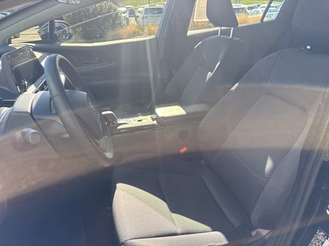 Used 2025 Toyota Prius LE image 26