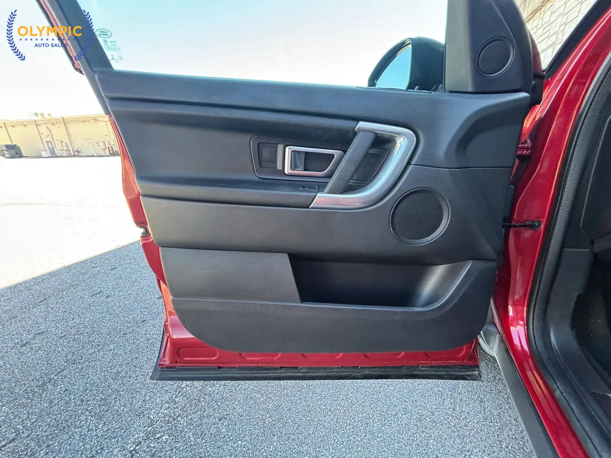 Used 2019 Land Rover Discovery Sport SE image 36