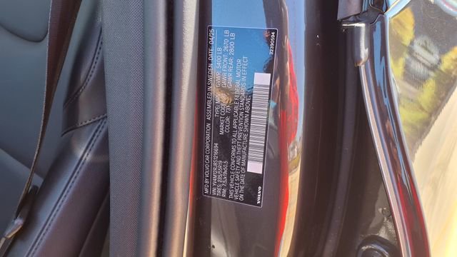 Used 2025 Volvo XC60 B5 Core image 31